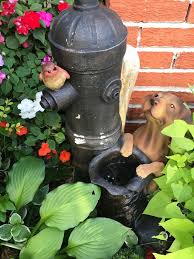 A basic fountain diy is all you really need, then just use the hydrant as the feature. Fire Hydrant Pooch Garden Decor Dog Fountain Design Toscano Ss10494 Water Fountain With Led Light Outdoor Water Feature Full Color Patio Lawn Garden Fountains Patte Blanche Com