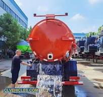 5000-6000 Liters Sewer Septic Waste Water Suction Cleaning Sewage Vacuum  Truck