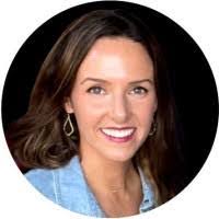 Louise Arroyo's Instagram, Twitter & Facebook