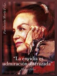 Altar en honor a María Félix Gracias por compartir Cristian Ivan Trejo  Pizaña.