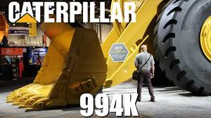Caterpillars Biggest Wheel Loader The Statistics Behind The Size