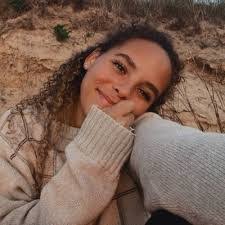 Heather Nix's Instagram, Twitter & Facebook