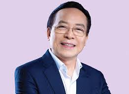 Minh Phu's Instagram, Twitter & Facebook