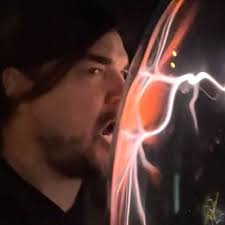 Ian Christe (@ianchriste)