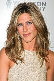 Jennifer aniston age when friends started. Jennifer Aniston S Best Hairstyles Of All Time 50 Jennifer Aniston Hair Cuts And Colors