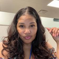 Video 1 is how I come through “slaying and not playing” Video 2 is how I  acknowledge the haters. What??? I still show love 🤣🤣🤣