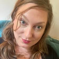 hannah blackwell (@h_m_blackwell)