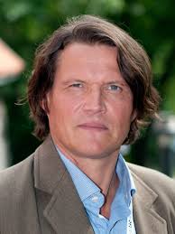 Per morberg tror jag han heter. Per Morberg Hammarstrom Agency