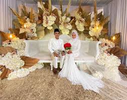 Belajar dulu atau kahwin semasa belajar. Pasangan Pengantin Instafamous Jalan Terus Tak Kisah Cakap Negatif Kahwin Muda Inilah Jodoh Saya Rezeki Awal Untuk Halalkan Dia Viral Mstar