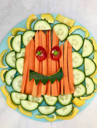 Gestalten sie eigene einladungskarten zu halloween party der kinder. Halloween Rezept Kinder Buntes Halloween Gemuse Gespenst Heimatdinge