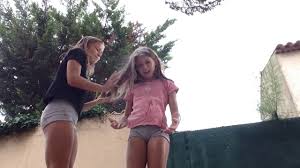 Best Friends Challenge In Pool Tags Desafio Da Piscina Desafio Da Piscina Desafios Piscina