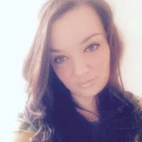 Lindsay Hurst's Instagram, Twitter & Facebook