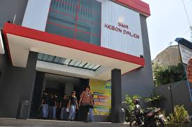 Memasukkan data profil ptk dari awal januari belum bisa sampai sekarang. Profil Sejarah Sma Kebon Dalem