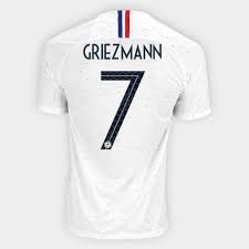 A seleção do japão tem um dos escudos mais especiais entre as 32 equipes classificadas para a copa o protagonista do escudo é um yatagarasu, que é um corvo de três patas, um dos símbolos. Camisa Selecao Franca Away 2018 N 7 Griezmann Torcedor Nike Masculina Branco Netshoes