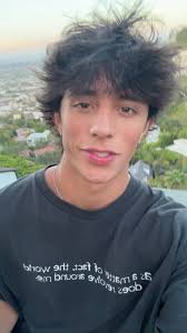 Where Does Aidan Aws Live