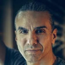 Vivian Mcleod's Instagram, Twitter & Facebook