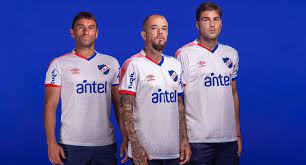 Si no quieres volverte loco buscando por internet o irte hasta tailandia a buscar la mejor camiseta de futbol baratas, en camisetasdefutbol2021.es tenemos las. Camiseta Umbro De Nacional 2021 Todo Sobre Camisetas