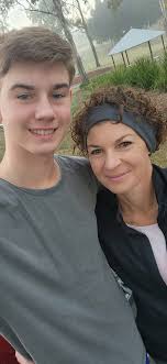 🥳 New PB set this morning at Bracknell parkrun in the -7°C frost!🥶🥳  (Excuse the squinting pic too as I was staring into the sun 😂) Well done  to Judy le Roux