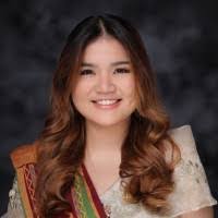 Aimee Salvador's Instagram, Twitter & Facebook