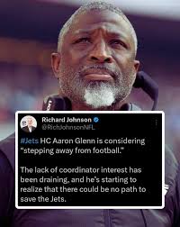 The internet stays undefeated; last week, the Chicago Bears used a  throwback Nintendo game play to go into overtime! I knew that play looked  familiar🤣 🐻⬇️ #chicago #bears #football #BearDown #sports #nfl #