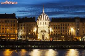Maybe you would like to learn more about one of these? Nantes Francia La Citta E Il Castello Dei Duchi Di Cosa Vedere