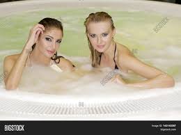 Neueste wöchentlicher top monatlich top meistgesehene bestbewertet höchste kürzeste. Portrait Two Young Image Photo Free Trial Bigstock