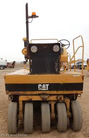 Caterpillar PS180 Pneumatic Roller