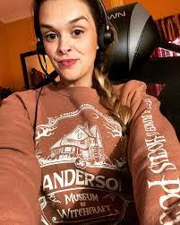 Sara Garner's Instagram, Twitter & Facebook