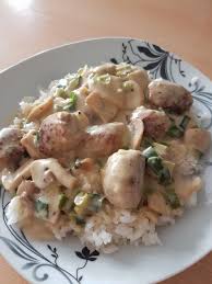Reispfanne Mit Champignons Und Grober Bratwurst Rezept Bratwurst Rezepte Und Reispfanne Rezept