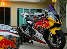 Total sudah ada tiga generasi masbro juga bisa memesan decal sticker yang akan membalut semua body supra x 125. Bmw S1000rr Sticker Job Redbull