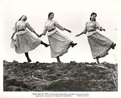 Fiddler On The Roof So Great And So Moving I Cry Every Time Because Of The Emotion It Portrays And The Terrible Musical Movies Fiddler On The Roof Musicals