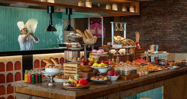 Sample traditional cuisine in Navsari | Radisson Hotels