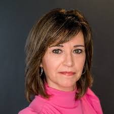 Maggie Lake's Instagram, Twitter & Facebook