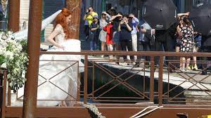 Sergiu und ich haben schon darüber gesprochen, dass er und seine frau regina uns vor der hochzeit tanzunterricht geben werden. Erste Bilder Barbara Meier Strahlt Im Hochzeitskleid Promiflash De