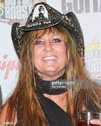 Cheryl Cosson's Instagram, Twitter & Facebook