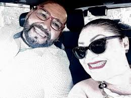 Un día como hoy, ya 24 años, decidí unir mi vida a esta maravillosa mujer.  Doy gracias Dios por poner en mi camino a una mujer alegre, cariñosa,  comprensiva, humilde y sobre