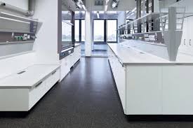 Kautschuk ist im vergleich zu pvc relativ teuer, bewegt sich aber in der selben preisklasse wie linoleum. Kautschuk Bodenbelage Im Neuen Clariant Forschungszentrum Chemanager