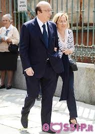 Angelo alessio (born 29 april 1965 in capaccio) is an italian football manager and former player. Luciano Moggi Con La Moglie Foto E Gossip