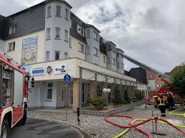 Wohnungen in hildburghausen provisionsfrei wohnungen in allen größen angebote vieler immobilienportale einfache wohnungssuche in hildburghausen. Hildburghausen Wohnung Brennt In Hildburghausen Aus Mieter Aus Komplex Gerettet Hildburghausen Insudthuringen