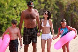 Place of birth woodland hills, los angeles, california, usa. Brad Garrett Isabeall Quella Brad Garrett Photos Zimbio