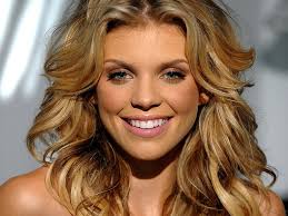 See more ideas about annalynne mccord, annalynne mccord hair, naomi clark. Hd Wallpaper Brown Haired Girl Annalynne Mccord Actress Smile Makeup Blonde Wallpaper Flare
