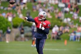 Maybe you would like to learn more about one of these? Patriots Training Camp Cam Newton Tightens Grip On Qb1 Mac Jones Looks Like A Rookie For First Time The Athletic