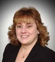 Laura Kandler's Instagram, Twitter & Facebook