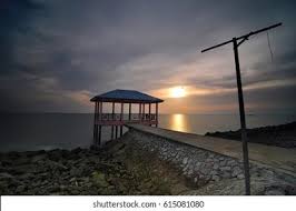 Dari kota tanjungpinang, pulau ini berjarak 2 km dan dapat ditempuh dengan menggunakan perahu motor. Ban Pecah Tanjung Piandang Stock Photo Edit Now 615081080