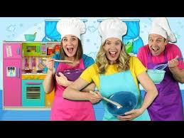 The host is a kid or a grown up, but healthy cooking videos aren't as sure a hit. Cooking In The Kitchen Kids Song Pretend Play Cooking With Fun Fp55668 4dood For Kids Youtube Fun Kids Food Kids Songs Kids Meals
