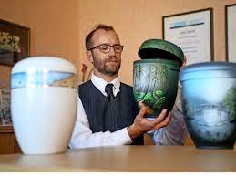 Darf die urne in anderen ländern mit nach hause genommen werden? Darf Opas Urne Bald Nach Hause