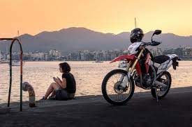 3 Keuntungan Naik Motor Trail Di Jalanan Kota