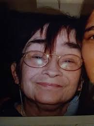 Sandra Garnett's Instagram, Twitter & Facebook