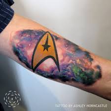 😊 #tattoo #tattoos #eternalink #neotat #neotatmachines #tattooartist #longislandtattoo #longislandtattooartist #ladytattooers #tattooer #northeasterntattooers #luckycattattoo #luckycattattoos #colortattoo #startrek #startrektattoo #nerdtattoo Live Long Prosper Star Trek Tattoo By Ashley