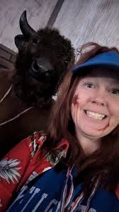 Darwin Award winner and Fluffy cow. 🤌